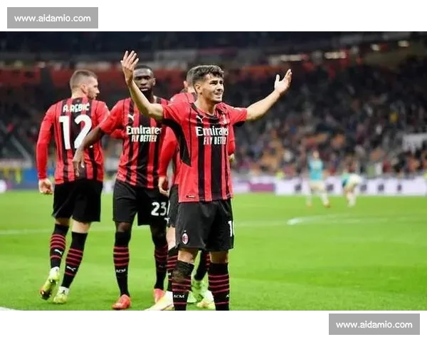 米兰与那不勒斯巅峰对决意甲争冠走势关键战深度解析前瞻